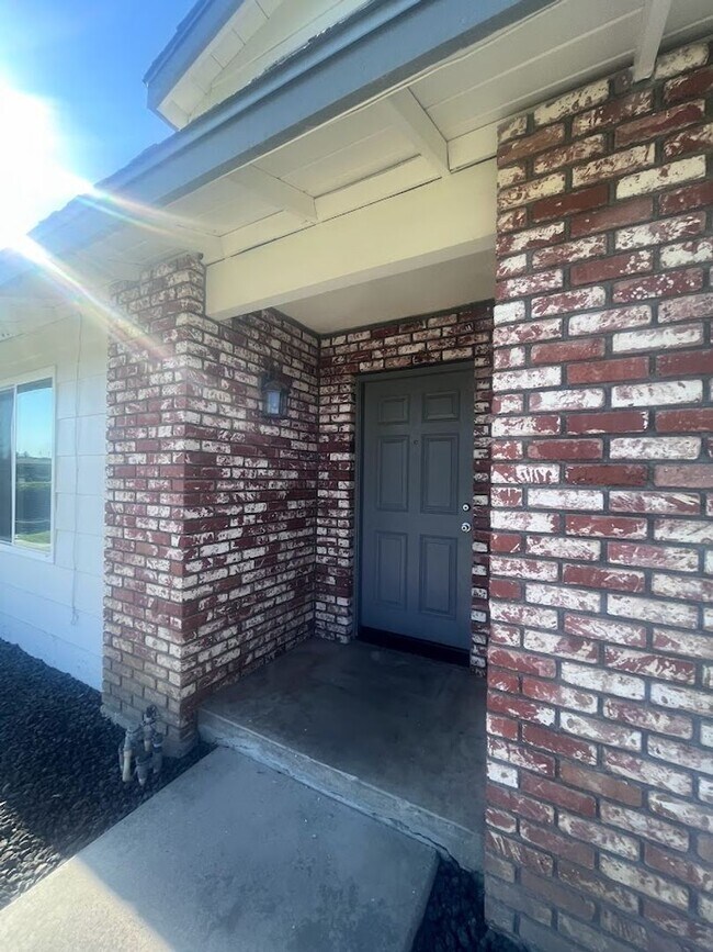 Foto del edificio - 1023 W Evergreen Ct