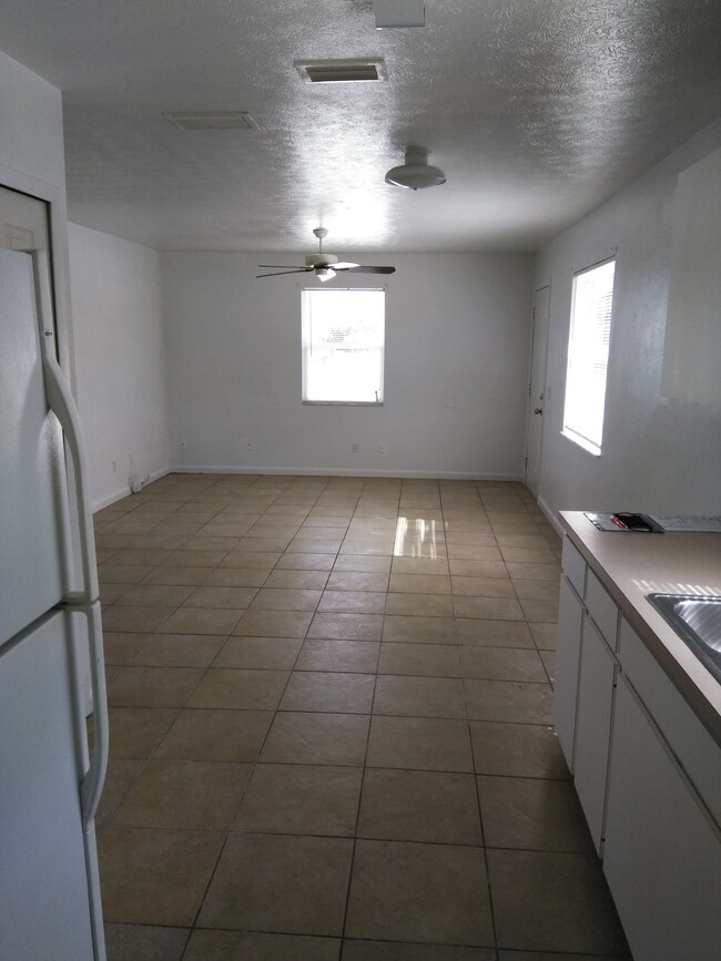 Building Photo - 52 N McCall Rd