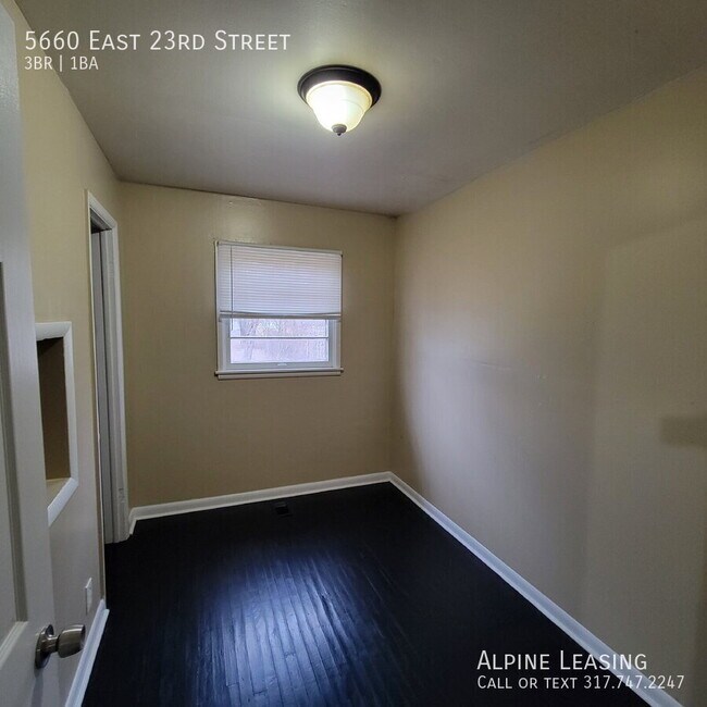 Foto del edificio - 5660 E 23rd St