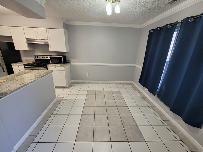 Building Photo - 2449 Reagan Ave