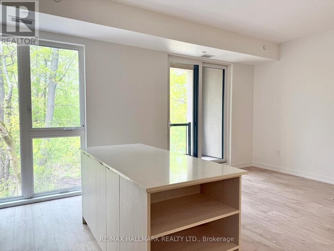 Building Photo - 172 Clonmore Dr