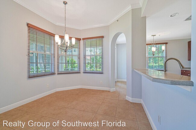 Foto del edificio - 3 br, 2.5 bath House - 5640 Chelsey Lane #104