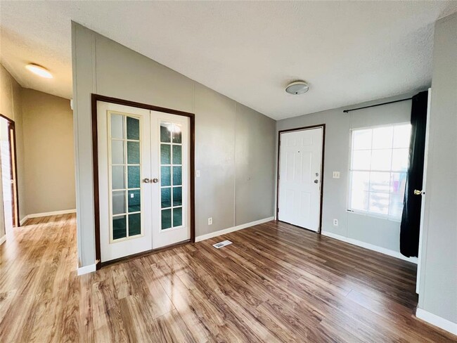 Foto del edificio - 5982 Waukegan Rd