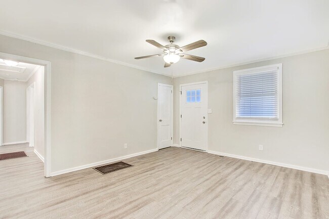 Building Photo - 2576 Godfrey Dr Nw