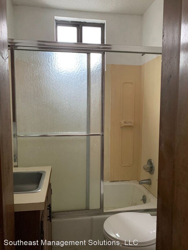 Building Photo - 2 br, 1 bath House - 710 S. Ellis