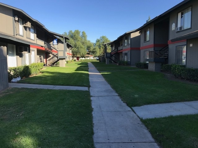 Building Photo - North Pointe Apartments Riverside