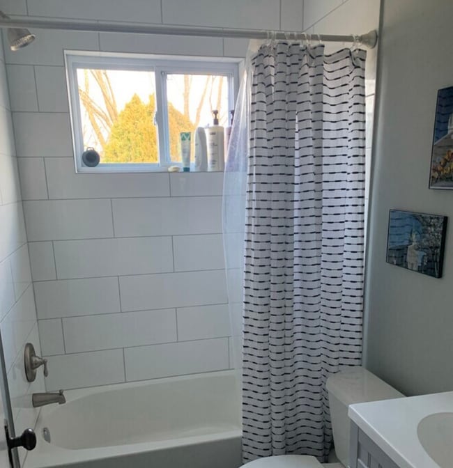 Building Photo - 437 Claranna Avenue