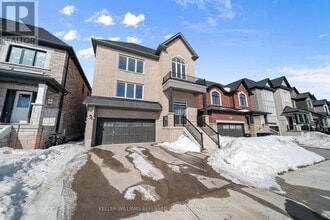 Building Photo - 1466 Stovell Cres