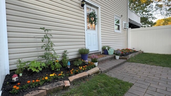 Building Photo - 67 Avenue A