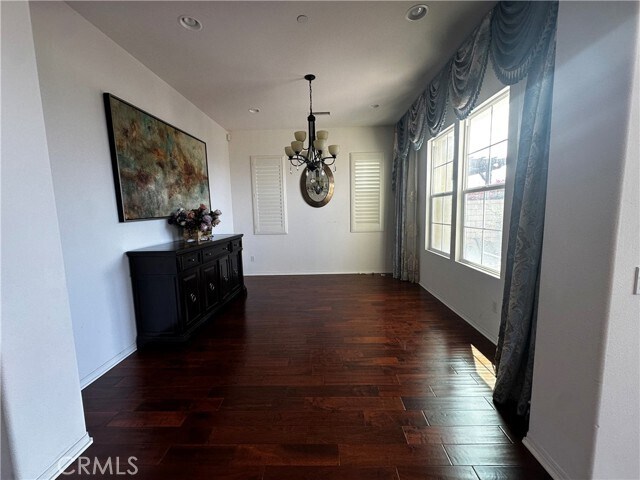 Building Photo - 886 E Weeping Willow Dr
