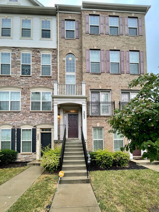 Primary Photo - 2603 Campus Way N
