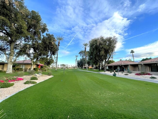 Building Photo - COMING SOON!  3 Bedroom 2 Bathroom Condo in Sunrise Country Club
