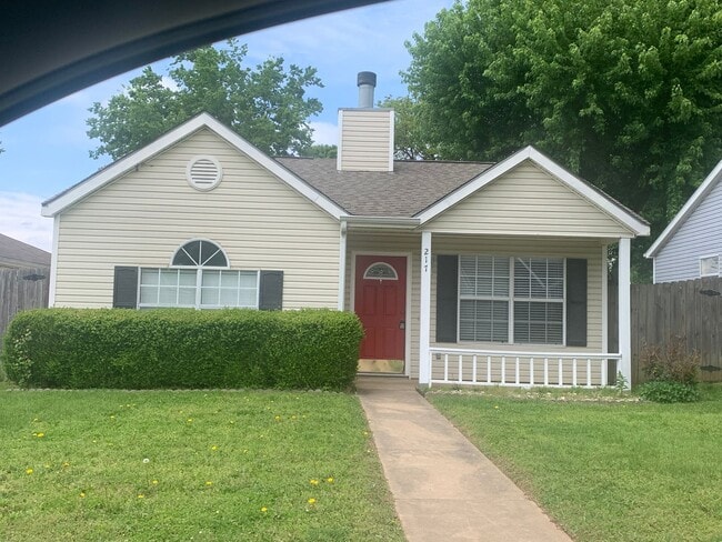 Cute Bentonville 3 bedroom/2 bath - Cute Bentonville 3 bedroom/2 bath House
