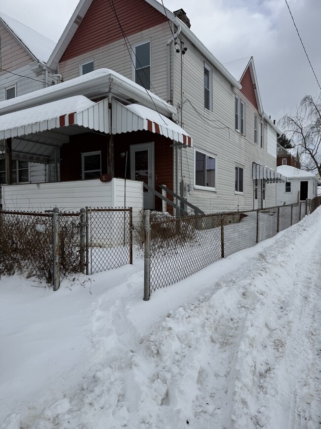 Photo - 1837 Beech St House