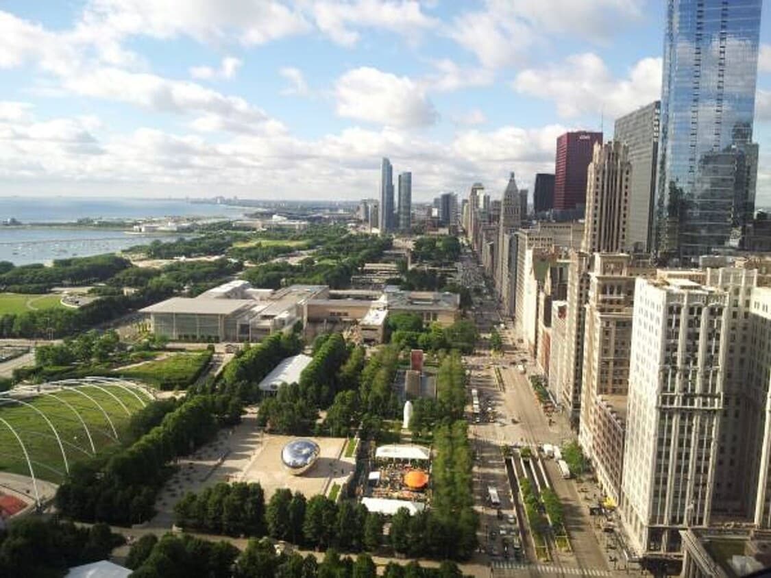 Primary Photo - 100 S Michigan Ave