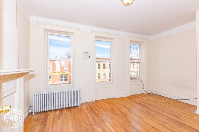 Building Photo - 1474 Fulton St