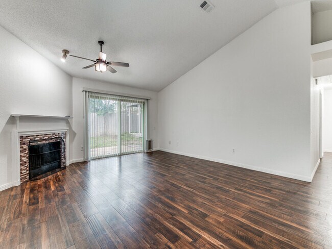 Foto del edificio - Fort Worth, TX - House - $1,945.00 Availab...