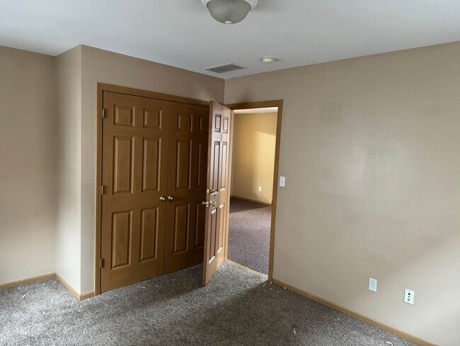 Foto del edificio - 1410 W State St