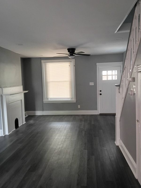 Foto del edificio - 6334 N Woodstock St