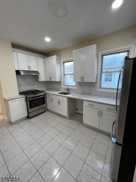 Building Photo - 69 Trimble Ave