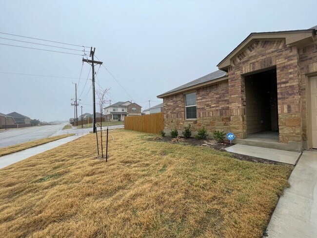 Building Photo - 5711 Great Divide Rd