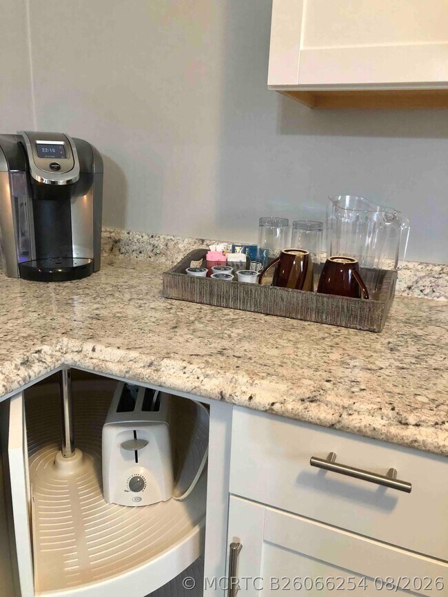 Foto del edificio - 3152 Capri Rd