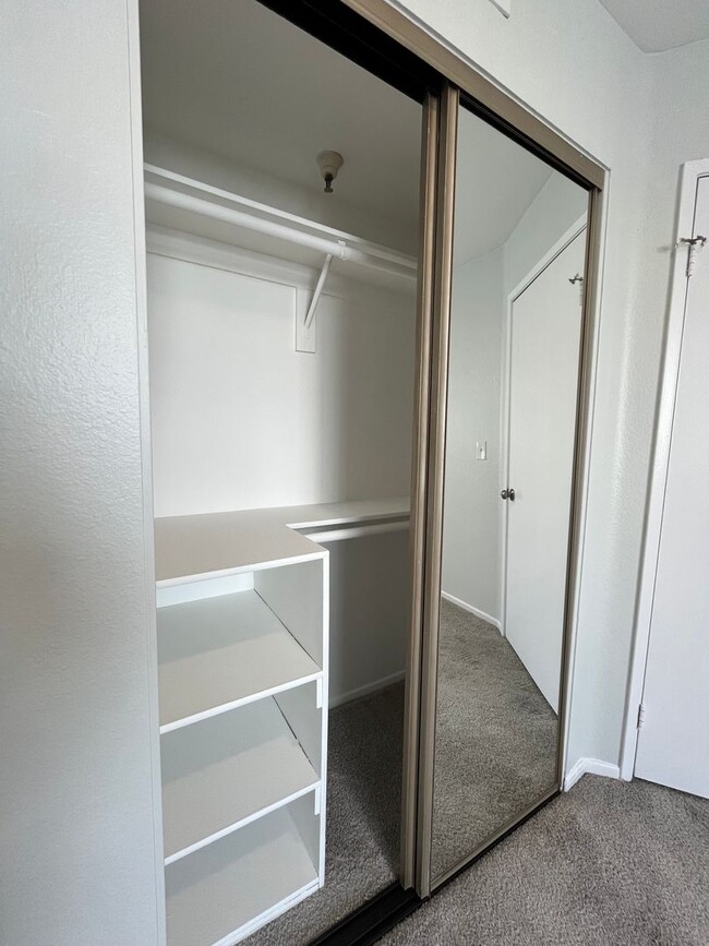 Interior Photo - 4378 Sepulveda Blvd