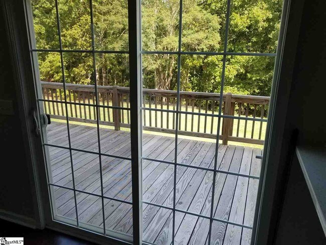 Building Photo - 120 Coppermine Dr
