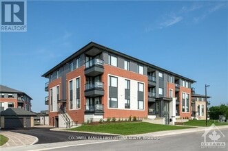 Building Photo - 530 Pimiwidon St
