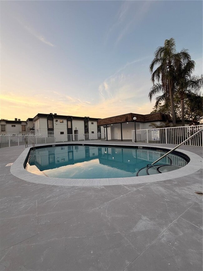Building Photo - 7250 SW 94th Pl