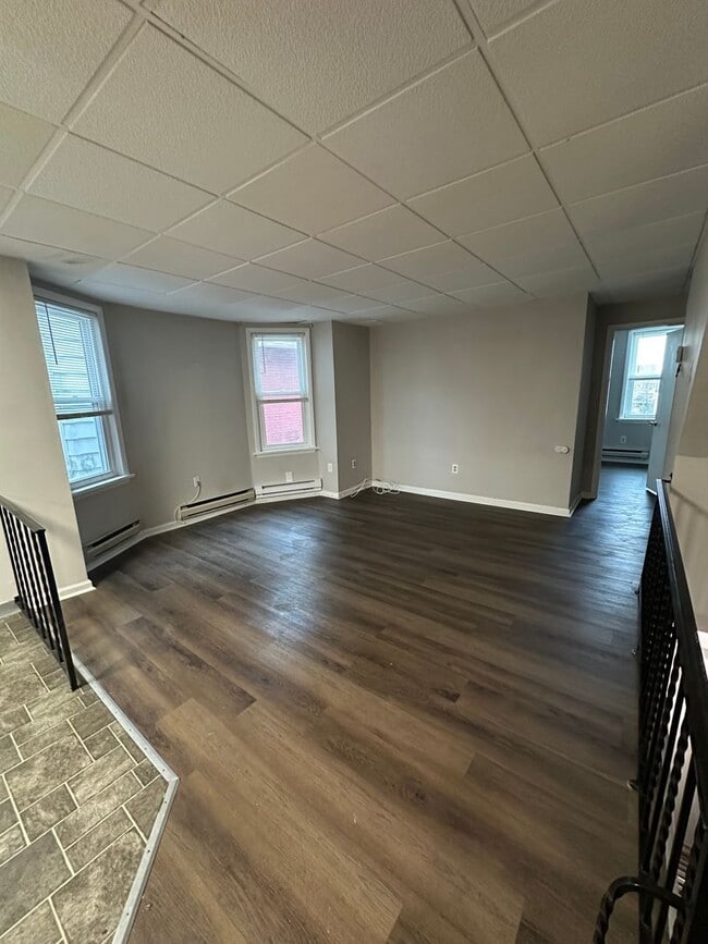 Photo - 121 Chestnut St Apartment