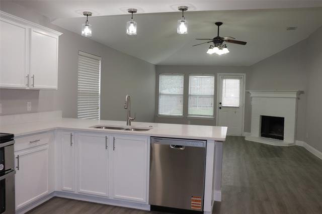 Foto del edificio - 1425 Knottingham Dr