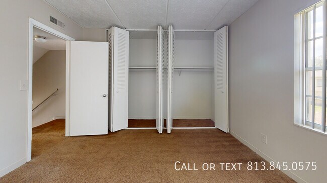 Foto del edificio - 2220 Blue Spruce Way