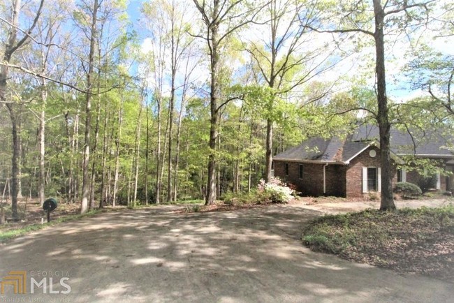 Building Photo - 5225 Laurel Terrace