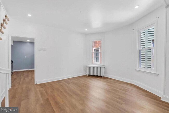 Foto del edificio - 118 N 2nd St