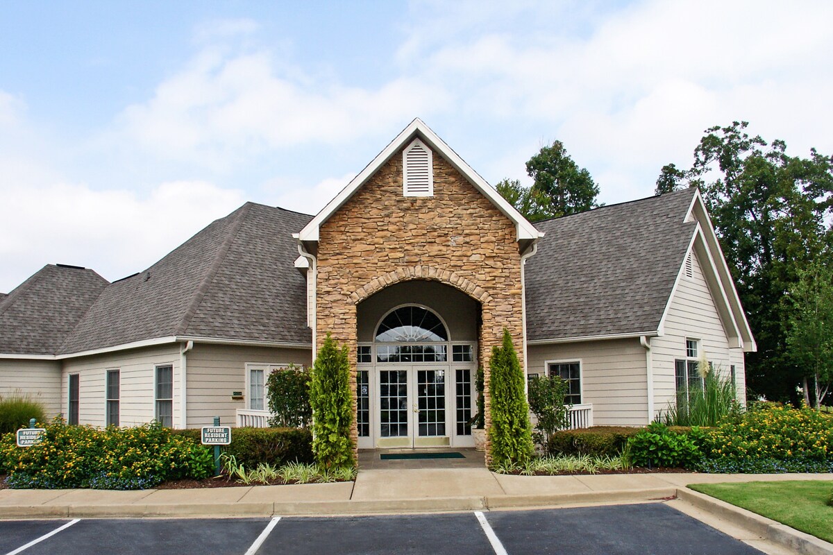 Appling Lakes at Cordova Club Apartments Rentals Cordova, TN