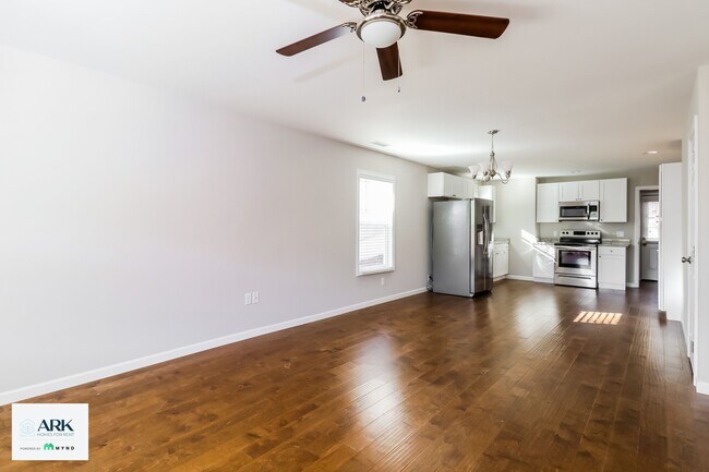 Foto del edificio - 436 Little Sycamore Ln