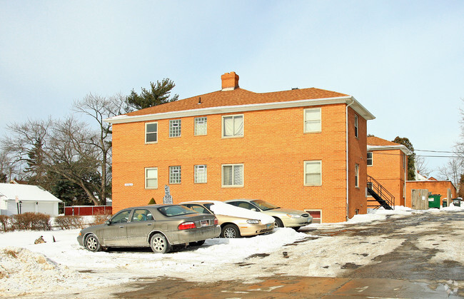 Building Photo - 17703 Libby Rd