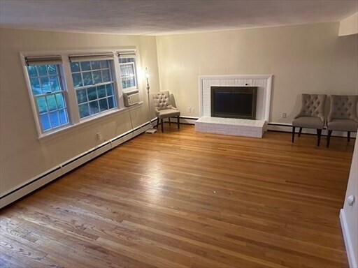 Foto del edificio - 72 Fellsview Rd