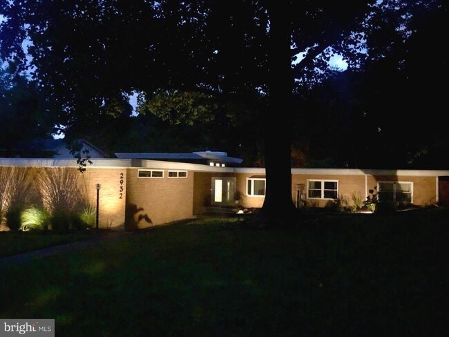 Building Photo - 2932 Cedar Ln