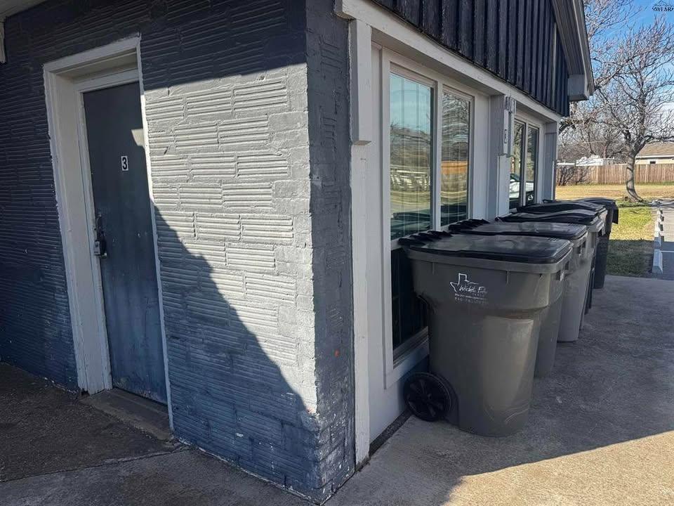 Foto del edificio - 3201 Southwest Dr