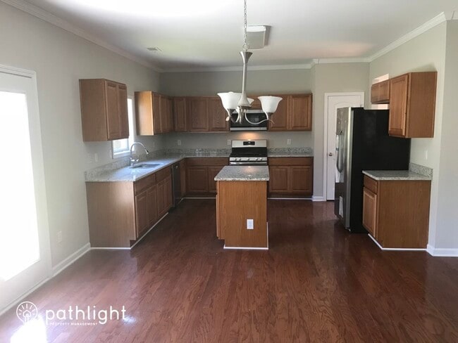 Building Photo - 5509 Southwest Stone Cove Drive Southwest,...