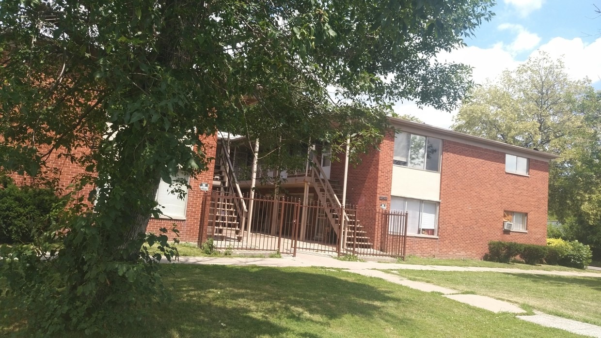 Building Photo - 10400 Whittier St
