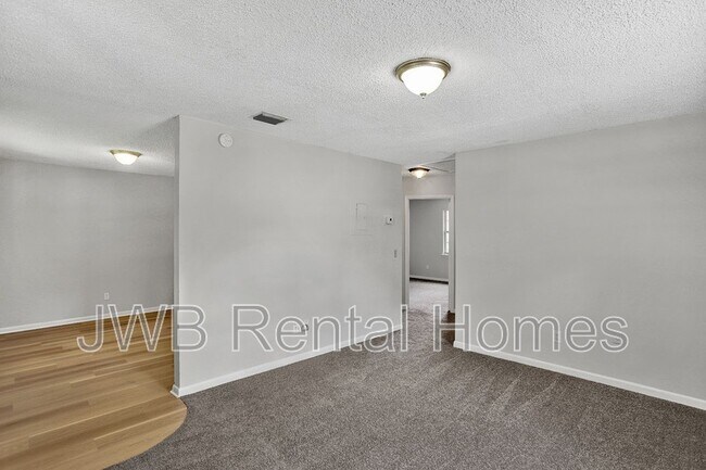 Foto del edificio - 7120 Buffalo Ave