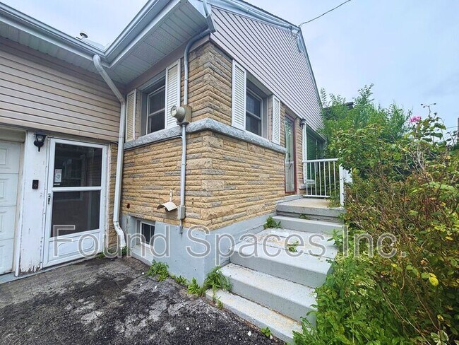 Photo du bâtiment - 494 E 37th St
