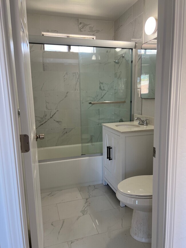 Foto del edificio - 1576 Pacific Ave