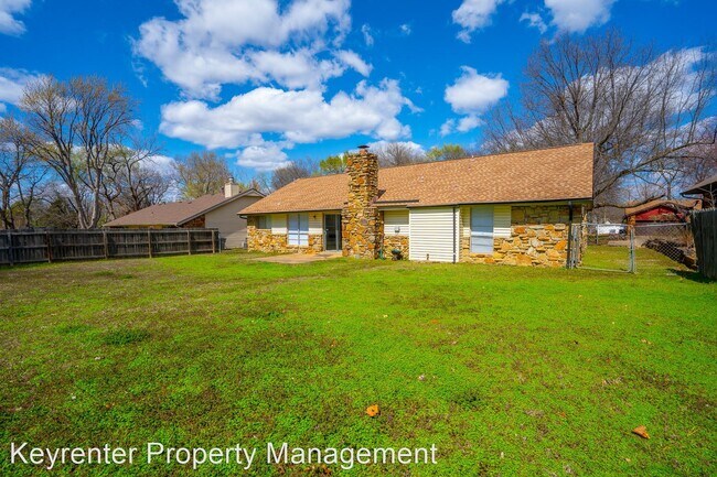 Building Photo - 3 br, 2 bath House - 1810 W 64th St