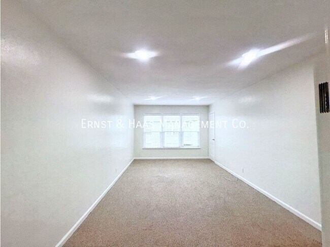 Foto del edificio - 4541 N Banner Dr