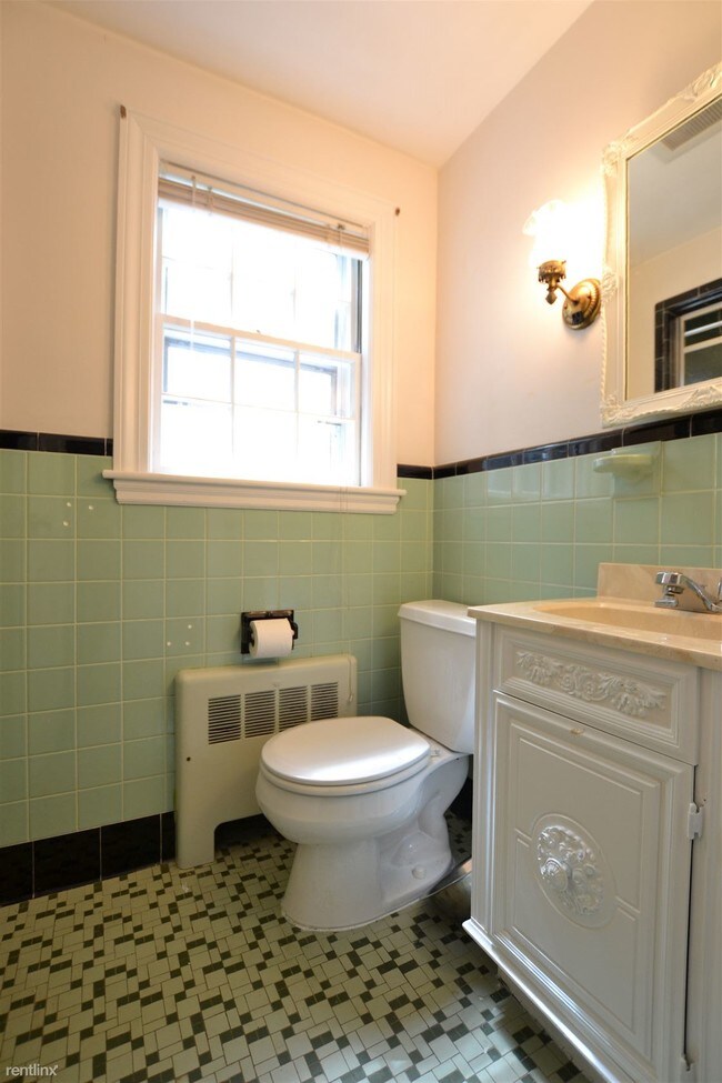 Building Photo - 3 br, 2 bath  - 37 Washburn Ave