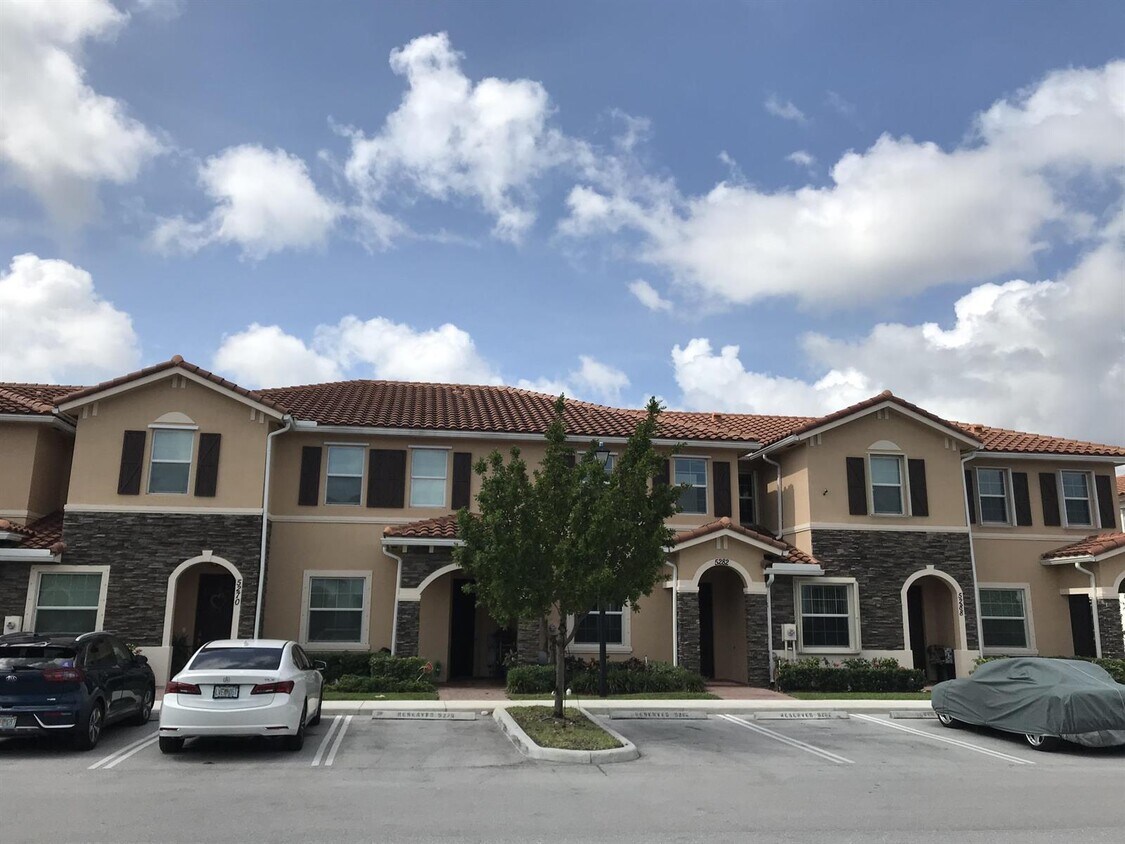 5282 Ellery Terrace, West Palm Beach, FL 33417 Townhouse for Rent in